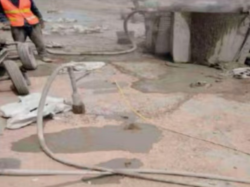 会山镇水泥混凝土路面板底注浆技术 路面脱空注浆整治方案